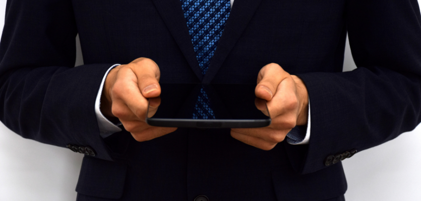 How to Build a Strong Professional Profile in 2026